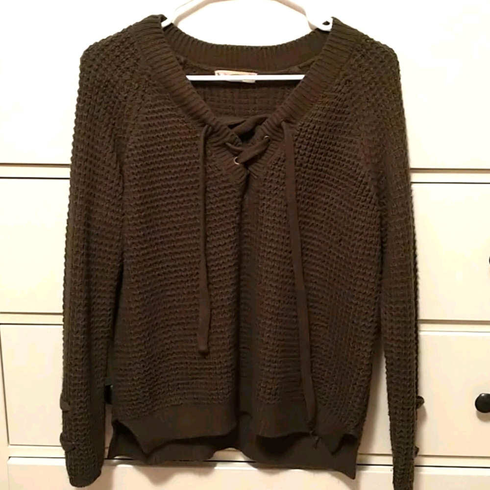 Long Sleeve Sweater with Drawstrings